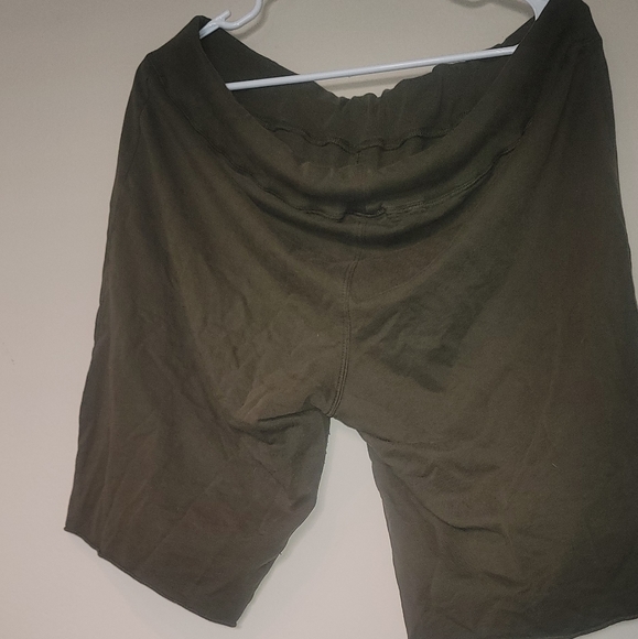 Old navy biker shorts - Picture 2 of 2